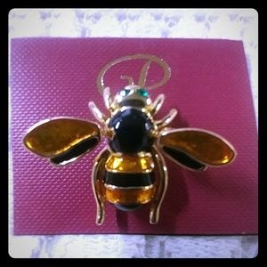 Moving Wings Bumblebee New Pin